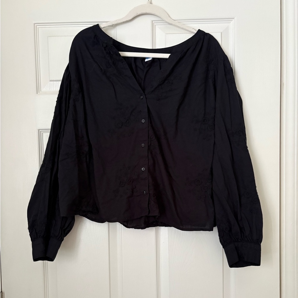 Old Navy Black Button-Up Blouse